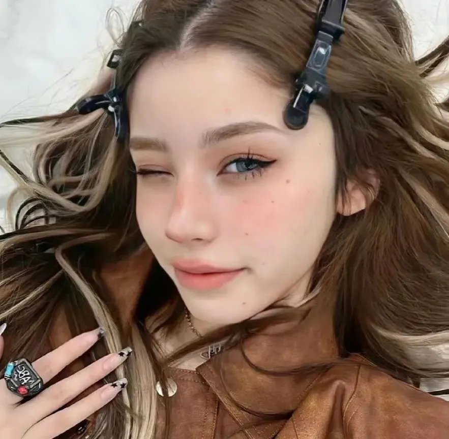 她不土，她是我妹妹